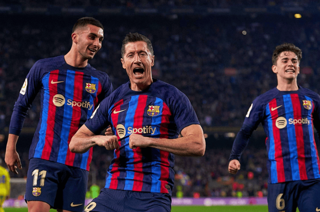 包含西班牙联赛竞争激烈，多支球队争夺冠军的词条