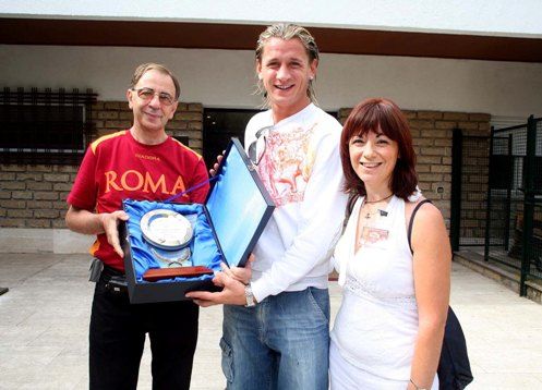 克斯克队势如破竹，夺得冠军殊荣的简单介绍