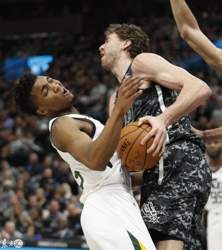 篮板王再次出色表现,助魔术绝杀对手的简单介绍 篮板王再次出色表现,助魔术绝杀对手的简单介绍