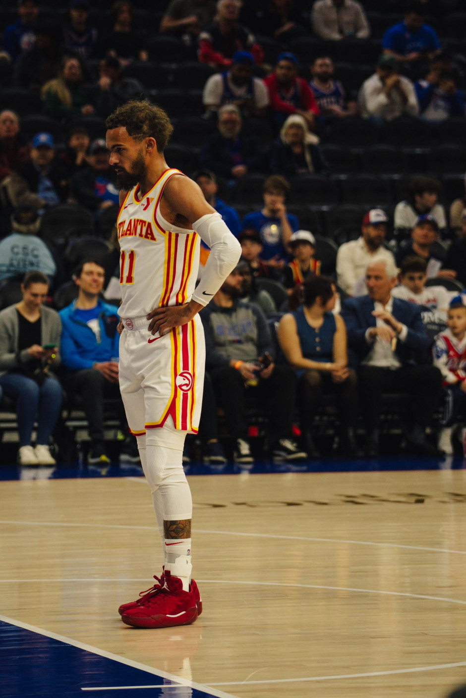 开云体育官网入口-东部冠军赛在周末开始，球迷期待着精彩的比赛