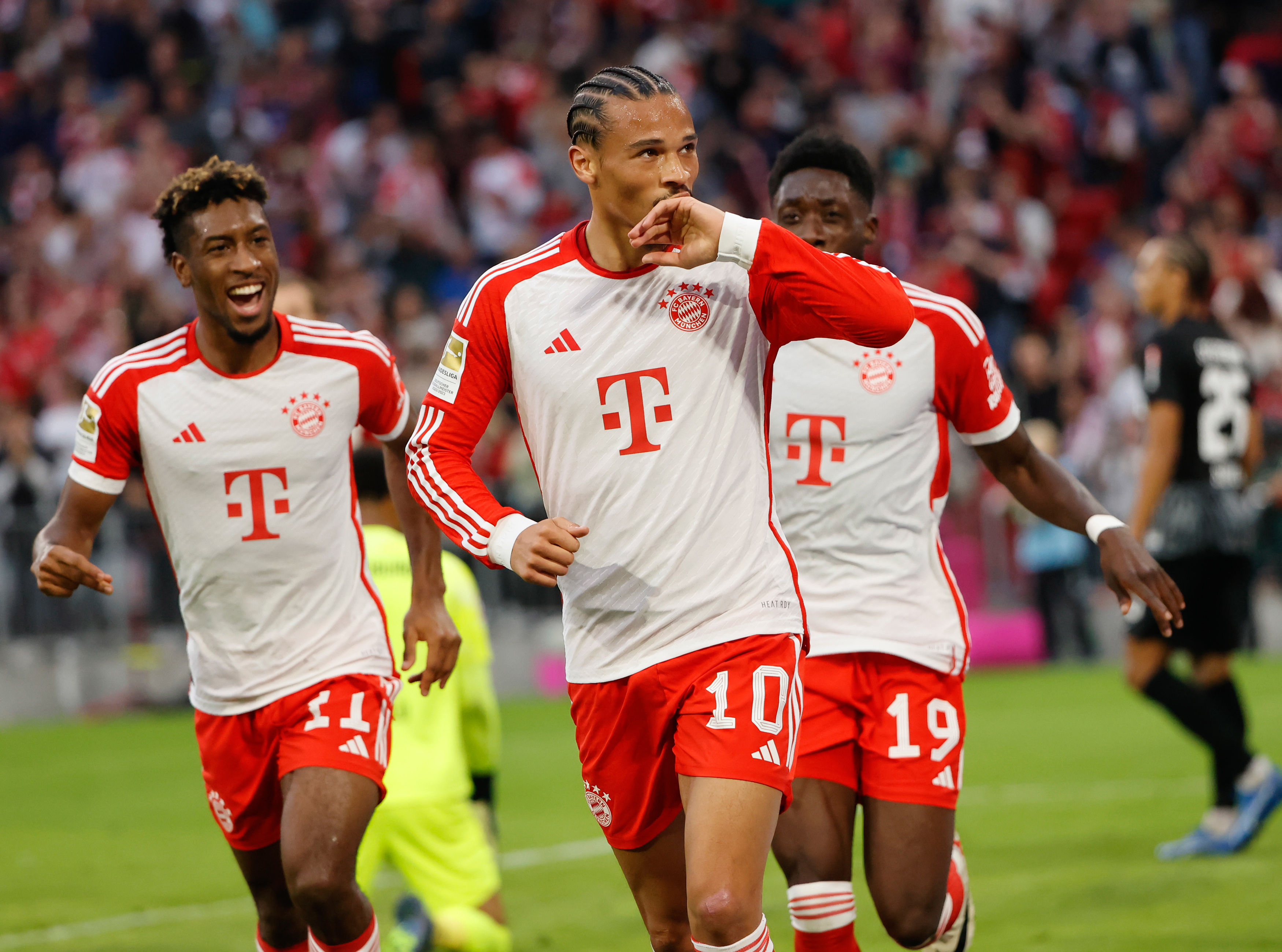 拜仁慕尼黑再胜，继续领跑德甲的简单介绍