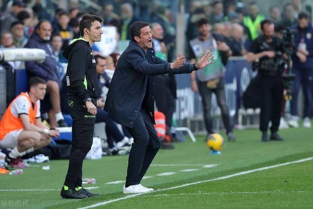 开云体育网页版入口-帕尔马队战术失误频出，客场失利，需总结教训的简单介绍