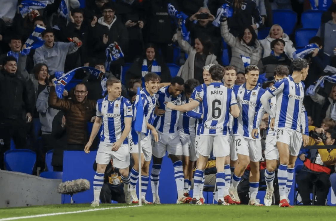 开云体育在线-包含西班牙球队凭借进球巧妙晋级，精彩一战引爆球迷热情的词条