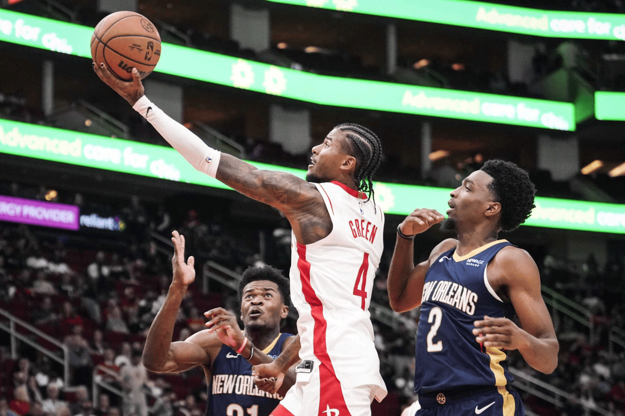 火箭队球员展示赛季特别训练成果，备战季前赛打响！