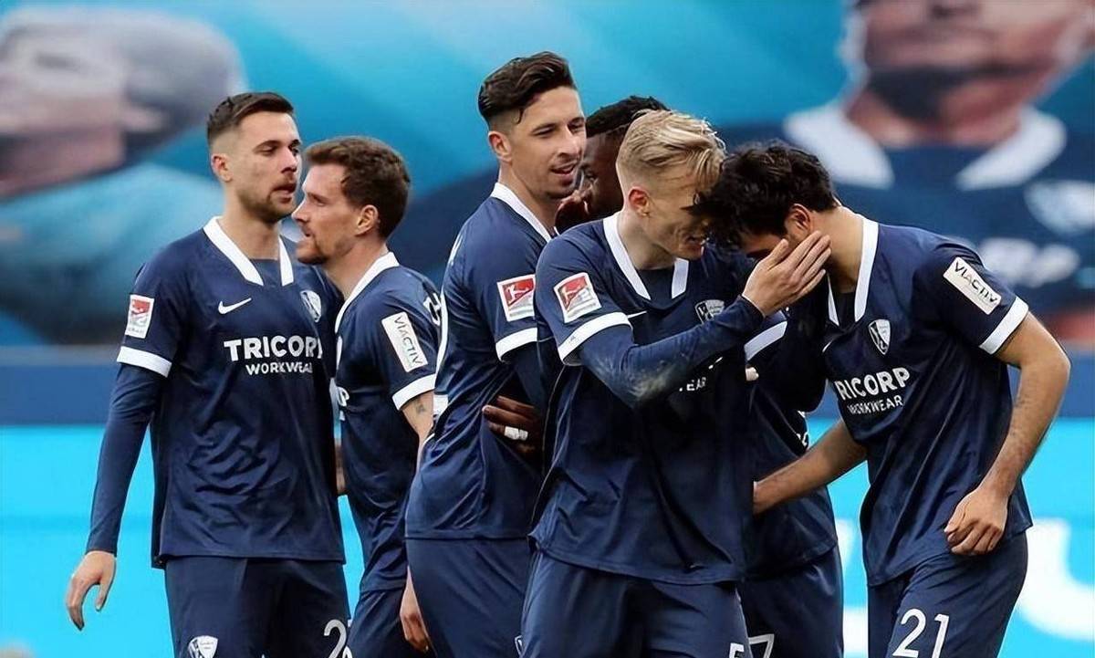 柏林联队凭借进攻火力，取得胜利保持不败的简单介绍