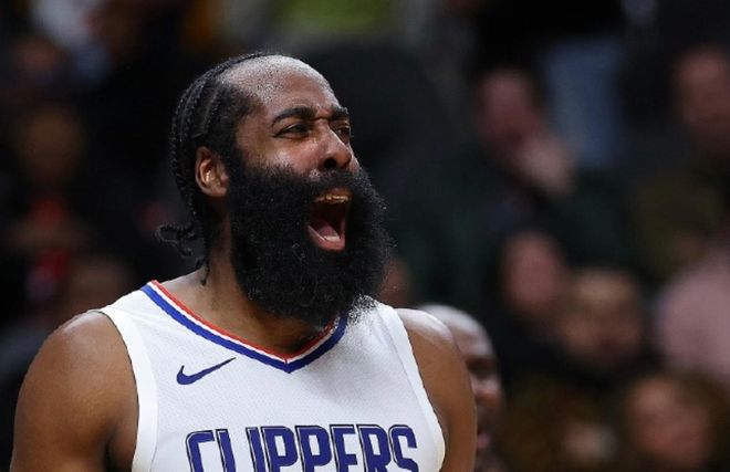 包含汉堡球队遭遇惨败，状态低迷难以逆转的词条