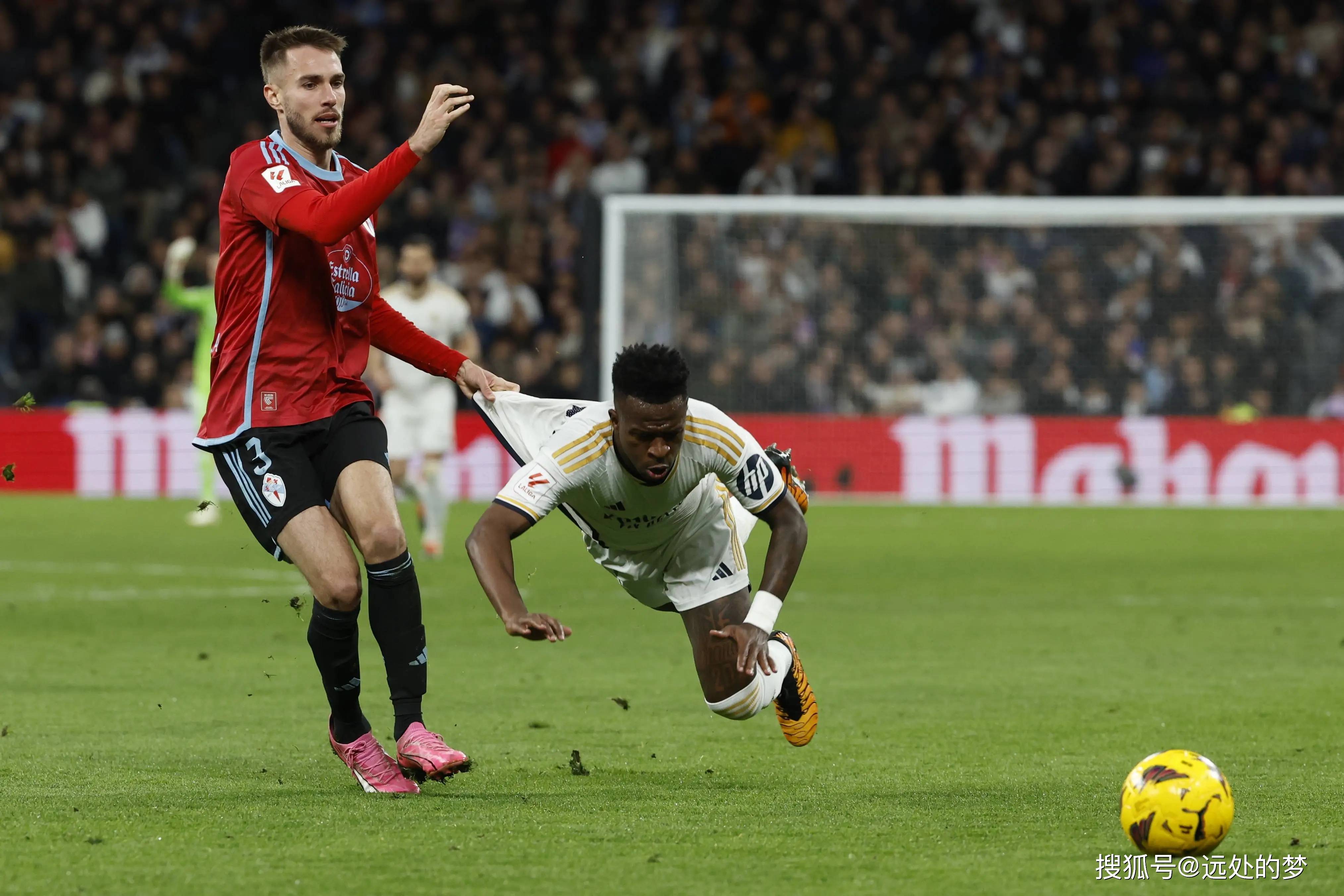 开云体育登录-塞尔塔客场击败莱加内斯，豪取三分