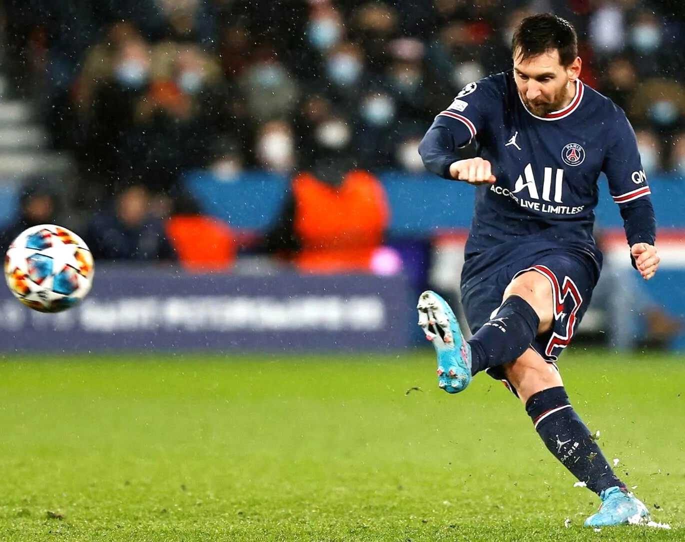 雷恩队全力拼搏取得关键三分的简单介绍 雷恩队全力拼搏取得关键三分的简单介绍