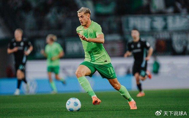 包含汉堡客场逆转，重返德甲升班马梦想的词条