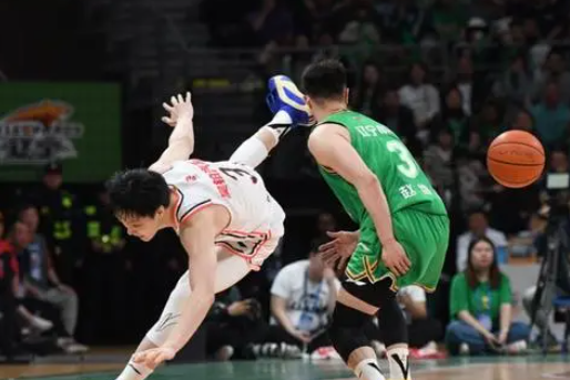 丹麦篮球赛场风波不断，球员获得关注