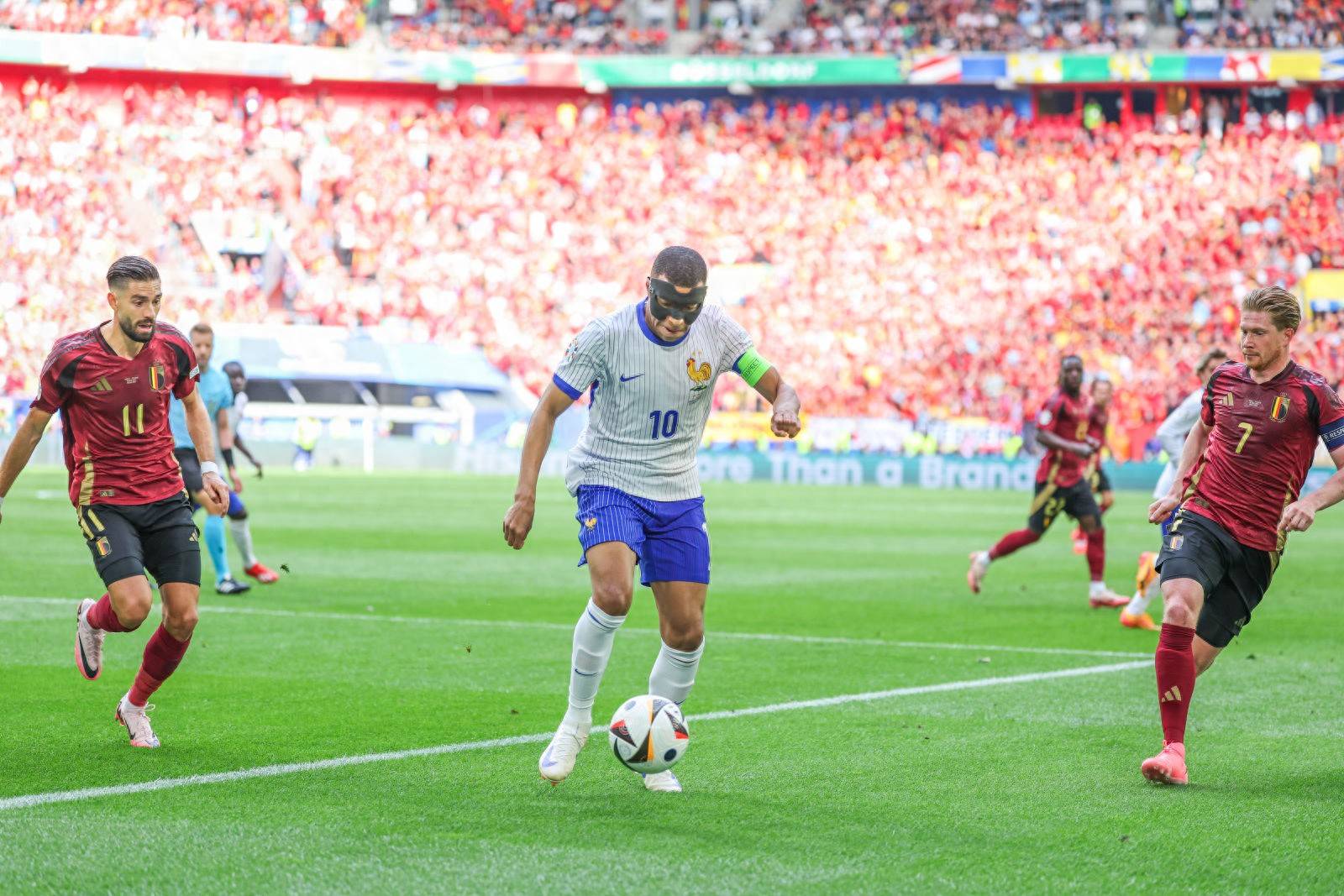 关于卢卡库梅开二度帮助比利时晋级欧洲杯正赛的信息 关于卢卡库梅开二度帮助比利时晋级欧洲杯正赛的信息