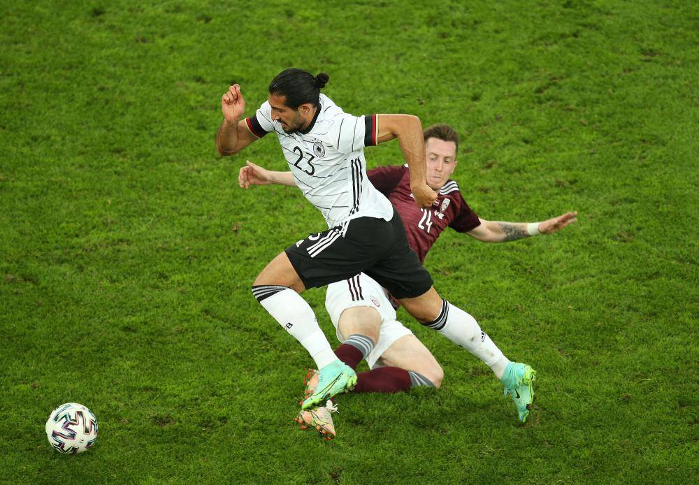 开云体育中国官网-包含美因茨球队青年才俊占据先机的词条