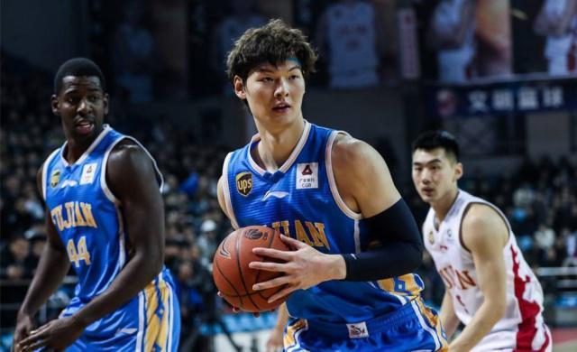 开云体育平台-突破外线三分命中纪录，成为焦点的简单介绍